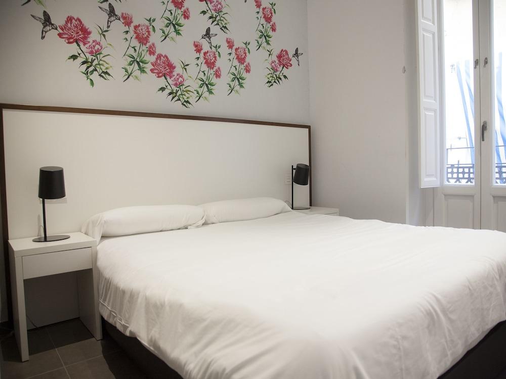 Flats Friends Soho Suites Валенсия Экстерьер фото